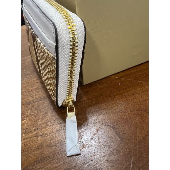 Michael Kors Jet Set Travel Card Case Embossed Leather NWT in Box - Picture 8 of 9